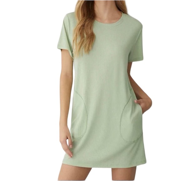 Mint Green Dress With Pockets Size Large - Picture 1 of 2